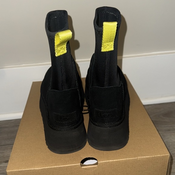 Ugg Classic Dipper Platform Boot - Picture 4 of 11